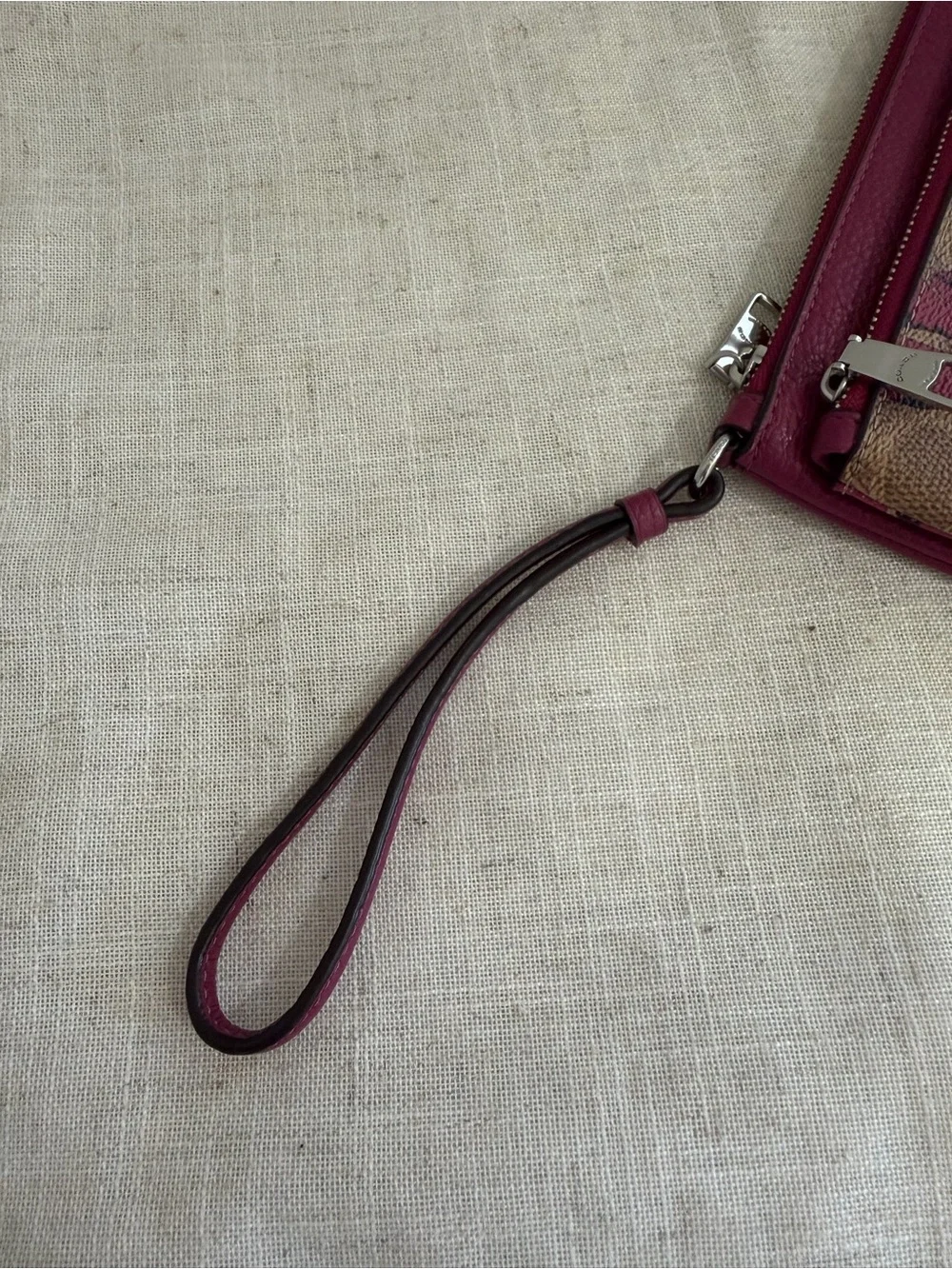 Coach Brown Signature Red Bow Print Zip Wallet Wristlet
